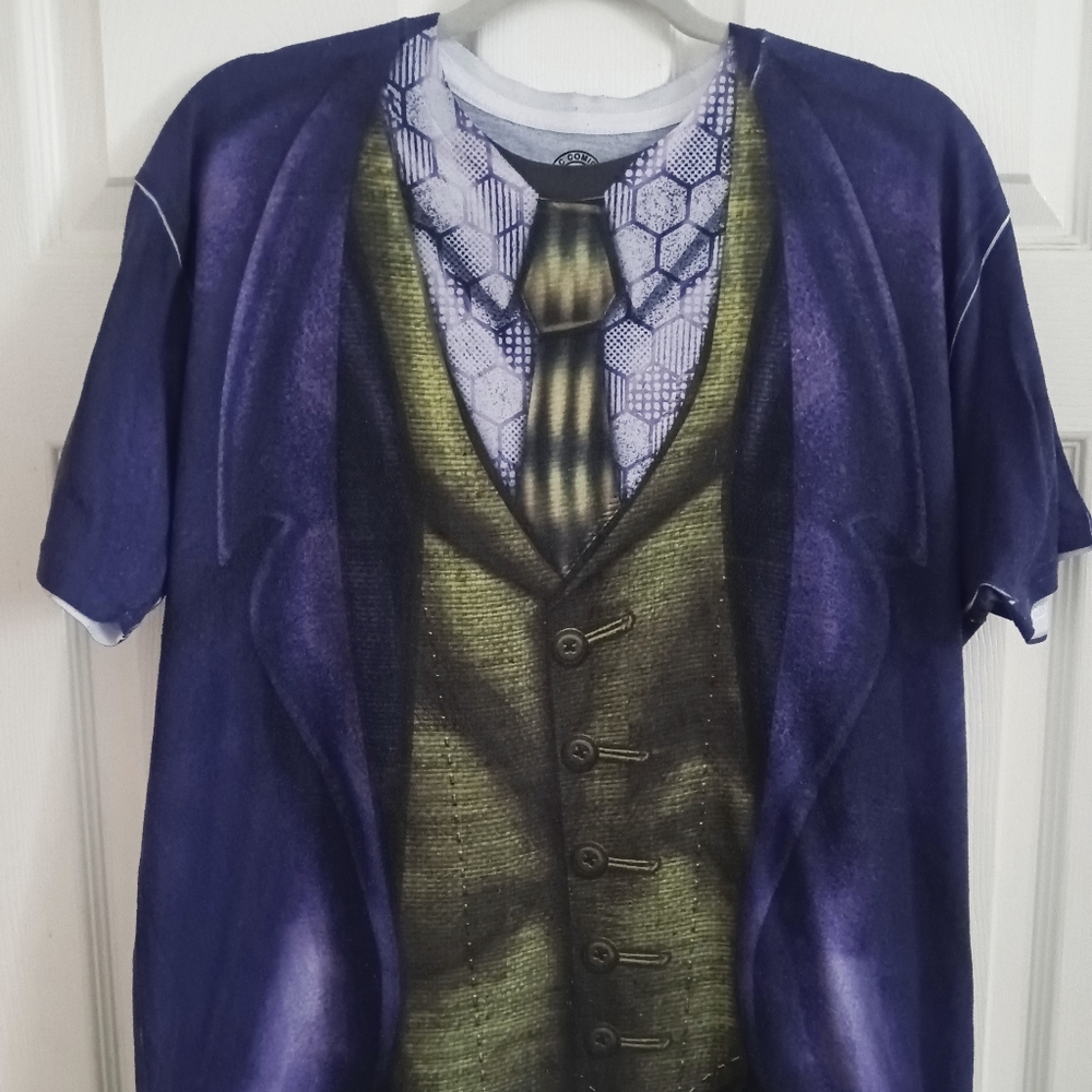 DC comic t-shirt